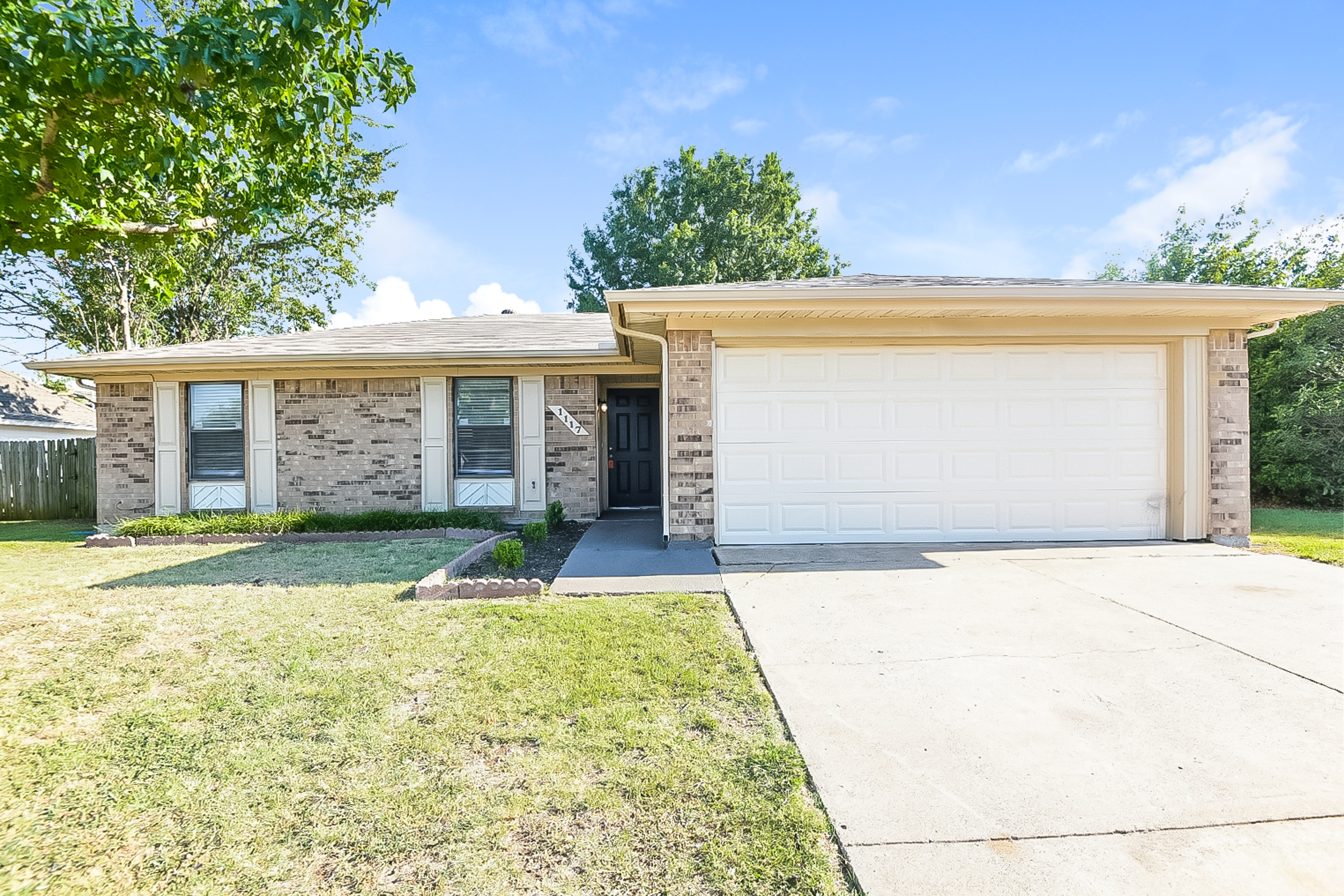 1117 Celeste St Crowley, TX 76036